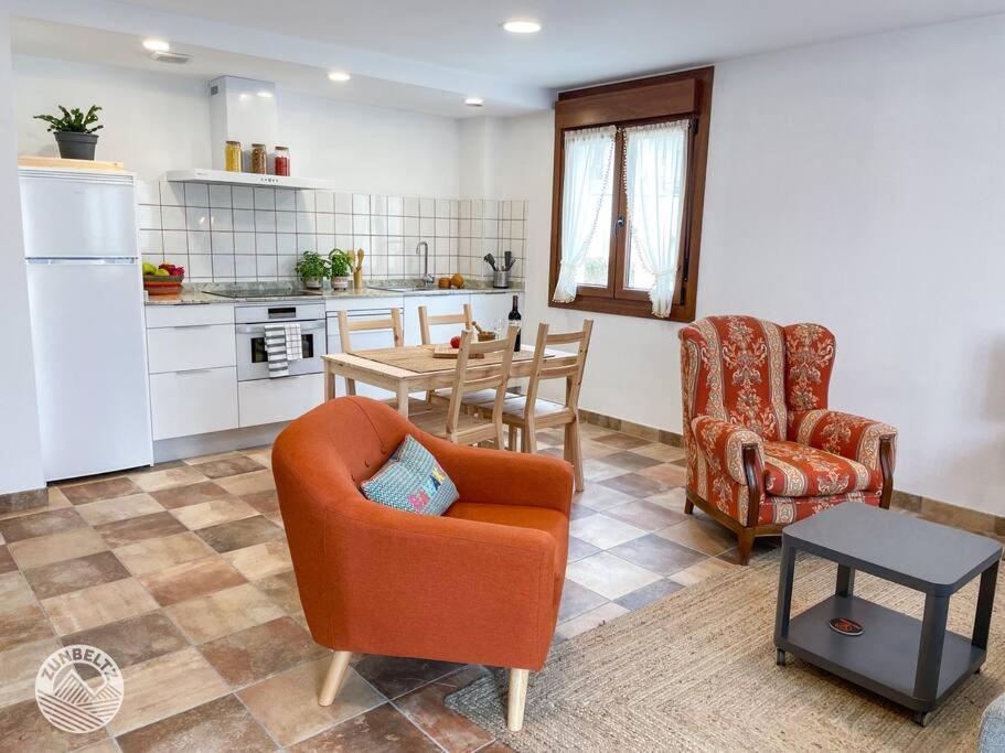 Casa Zunbeltz De 3 Habitaciones En Plena Montana Lezáun 外观 照片
